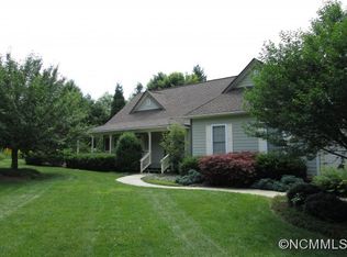 10 Westminster Ct, Hendersonville, NC 28739