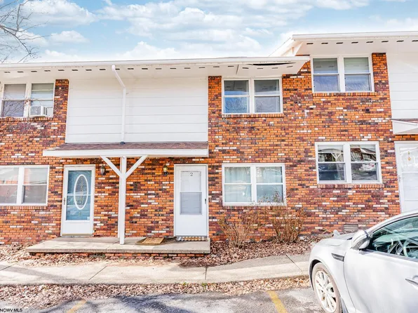 2 Dorsey Ln, Morgantown, WV 26501