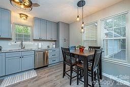 1st image of 1303 Hyde Park Dr