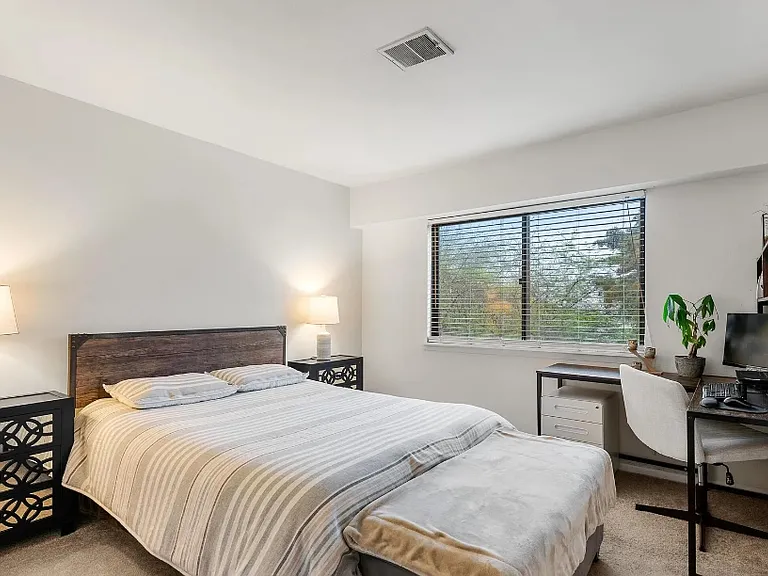 263 Summit House — Photo 4