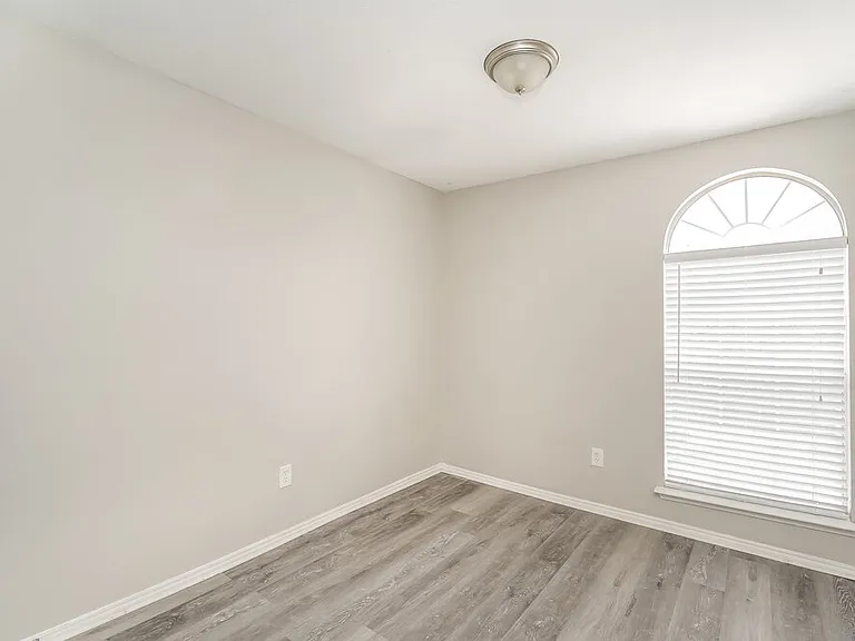 809 Pace Dr — Photo 14
