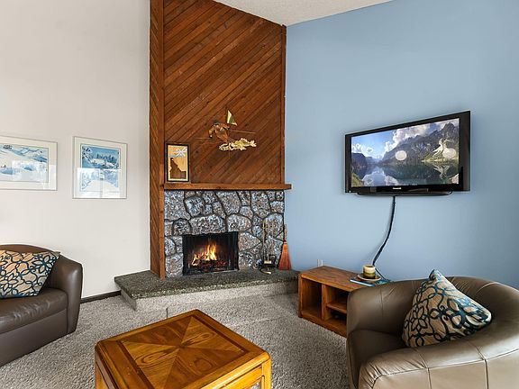 3rd image of 8766 Schweitzer Mountain Rd #305