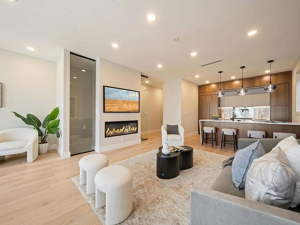 1st image of 115 Charles St Floor 2