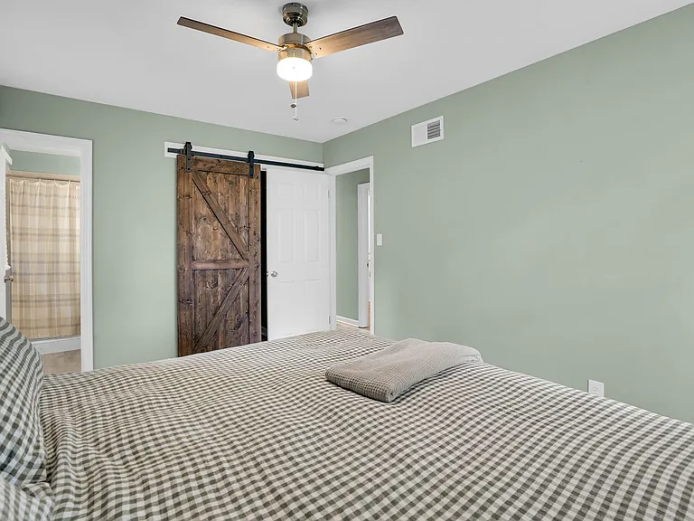 9 Hillyer Dr — Photo 34