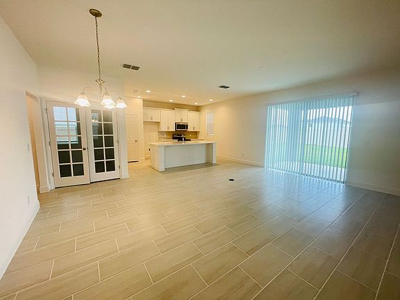 5th image of 14532 Crestavista Ave