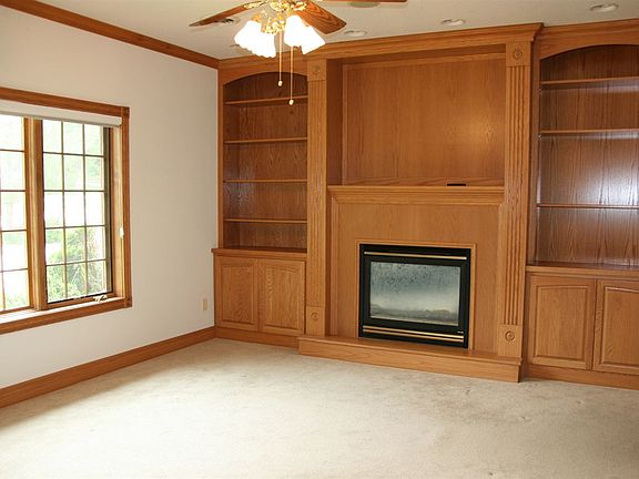 5th image of 1005 Oak Park Blvd