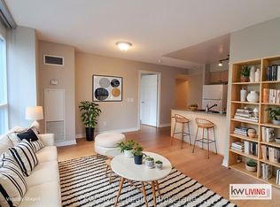 763 Bay St #1709, Toronto, ON M5G2R3