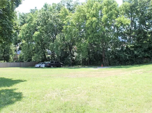 4406 Flora Ave, Kansas City, MO 64110