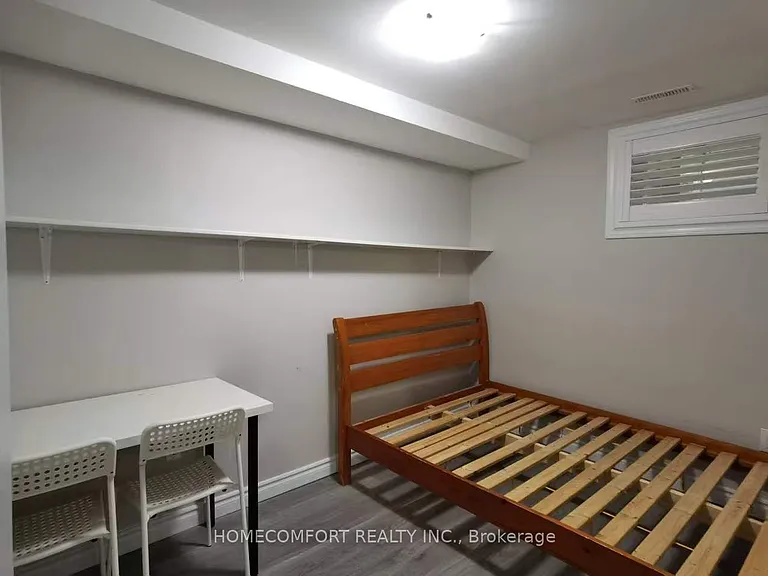 46 Homedale Dr — Photo 3