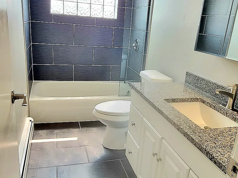 5210 N Reserve Ave #2E — Photo 12