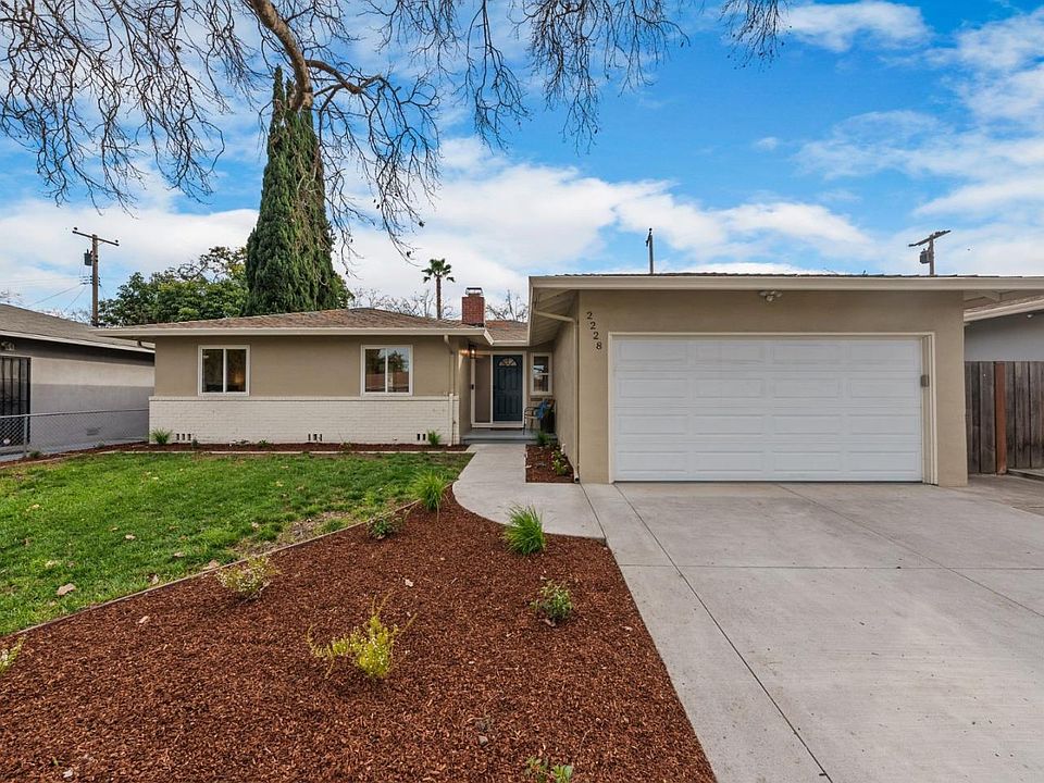 1st image of 2228 Cabrillo Ave