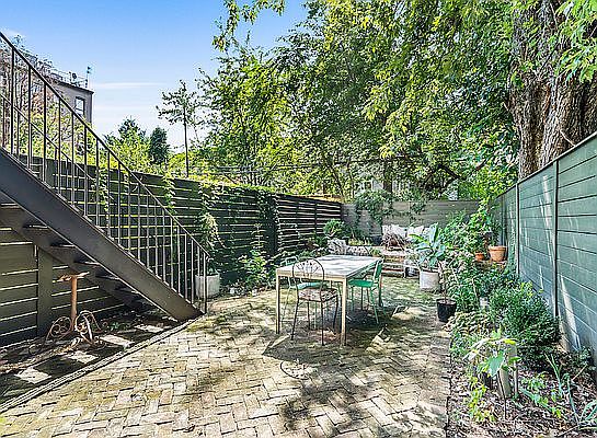 4th image of 576A Macdonough St #1