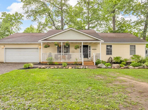 2151 Glenwood Ct, Brooklyn, MI 49230