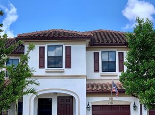 8952 W 34th Ct, Hialeah, FL 33018