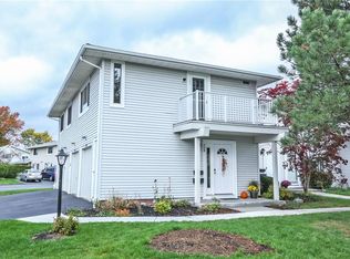 728 Eastbrooke Ln, Rochester, NY 14618