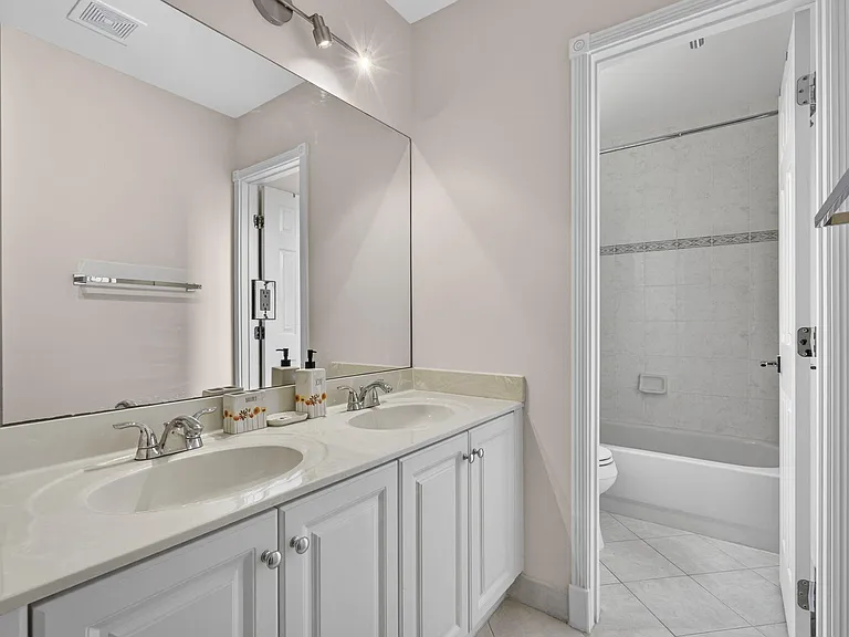 1724 Annandale Cir — Photo 65