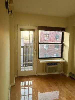 Rented by Jade Stone Real Estate Consulting | media 21