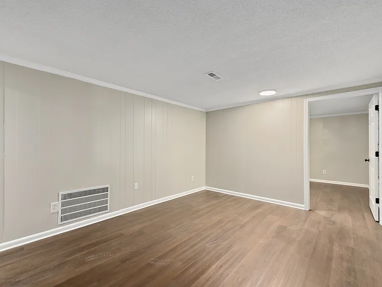 105 Windcreek Ln — Photo 33