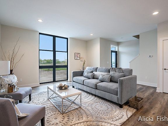 3rd image of 5300 60th St SE #5