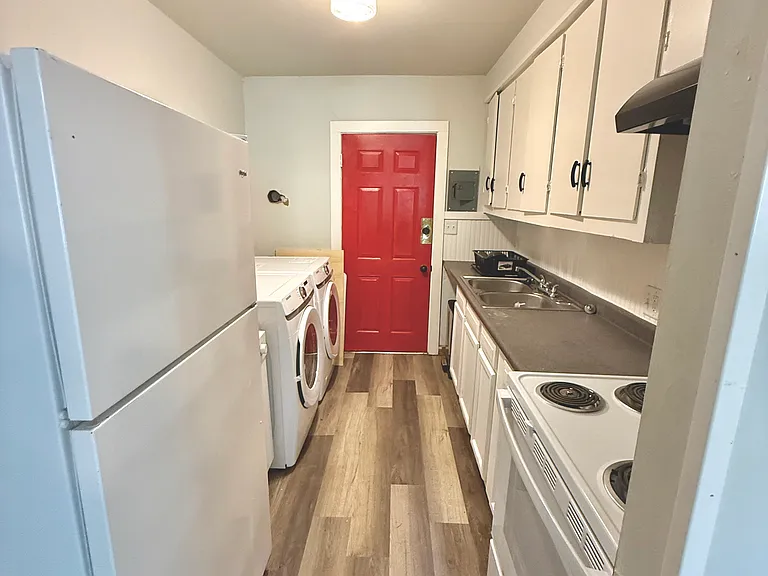 961 W Boone St — Photo 6