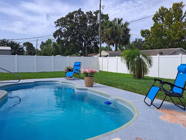 3208 Royal Palm Dr — Photo 3