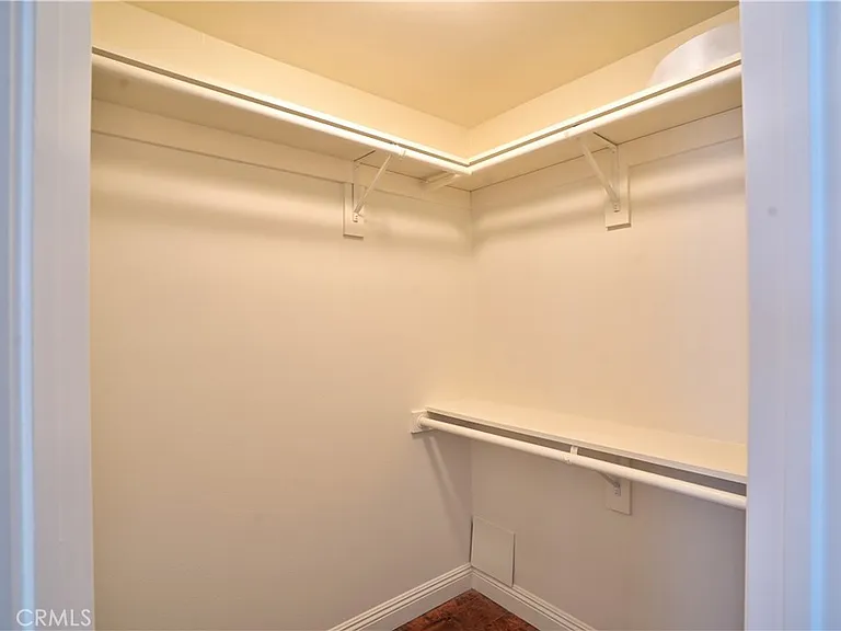 930 N Doheny Dr #303 — Photo 15