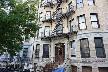 Rented by Rennit Inc.