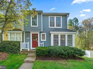 1535 Twisted Oak Dr, Reston, VA 20194