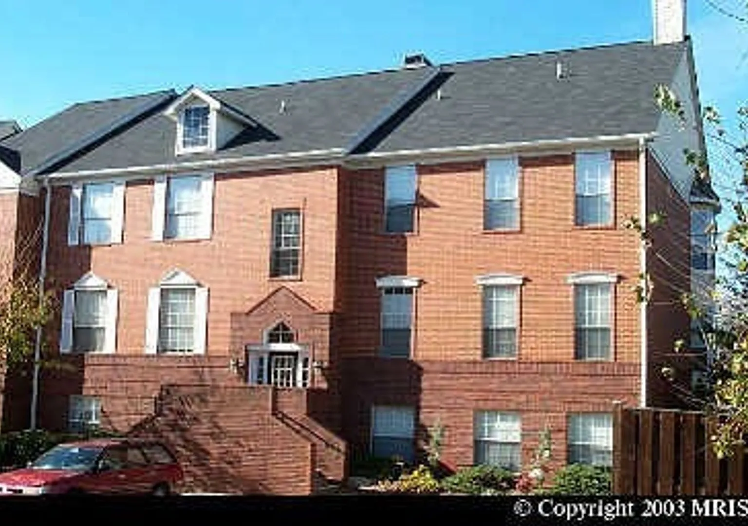Leesburg Condo with Balcony — Photo 1