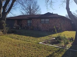 503 Gallia St, Bowie, TX 76230