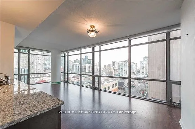 37 Grosvenor St #1007 — Photo 12