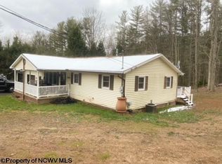 217 Lakeview Terrace Dr, Salem, WV 26426