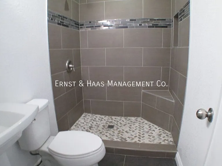 1125 Saint Marys Ct #1A — Photo 13