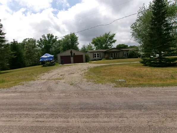 4490 Ridgeway Trl, Lake, MI 48632