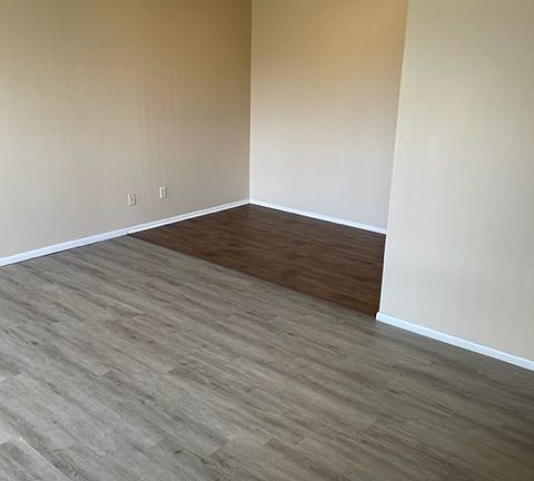 5th image of 250 River St #536e183ba