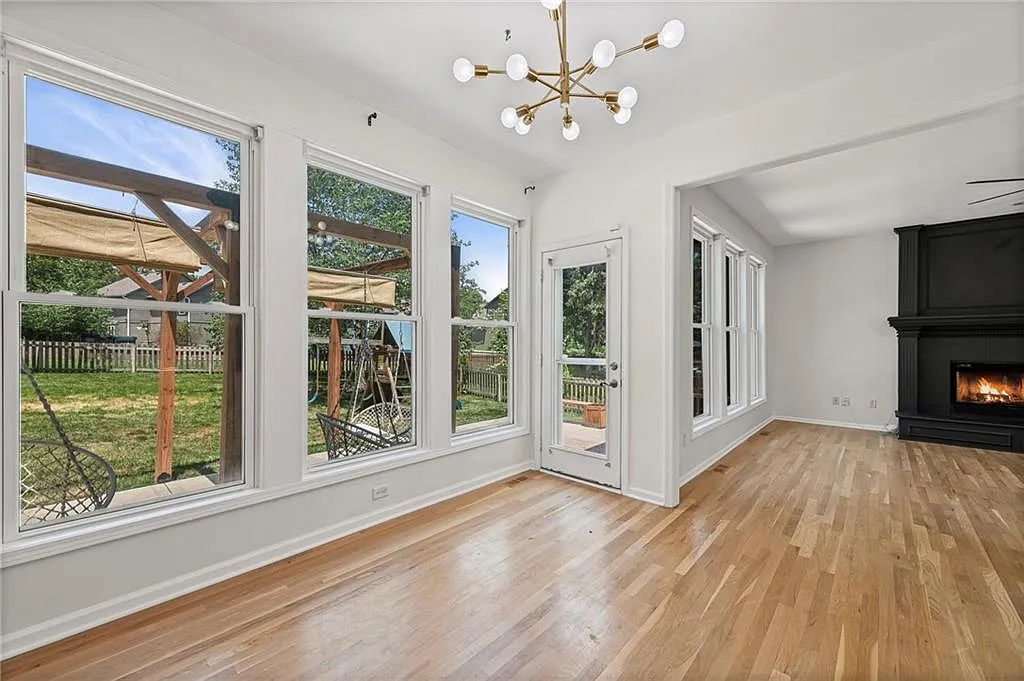 4 bed, 2683 sqft, $3,250 — Photo 4