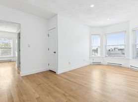 568 Main St