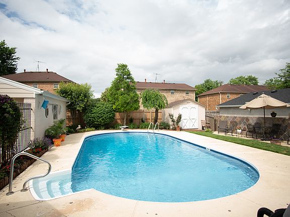 5th image of 4408 Hunsinger Ln