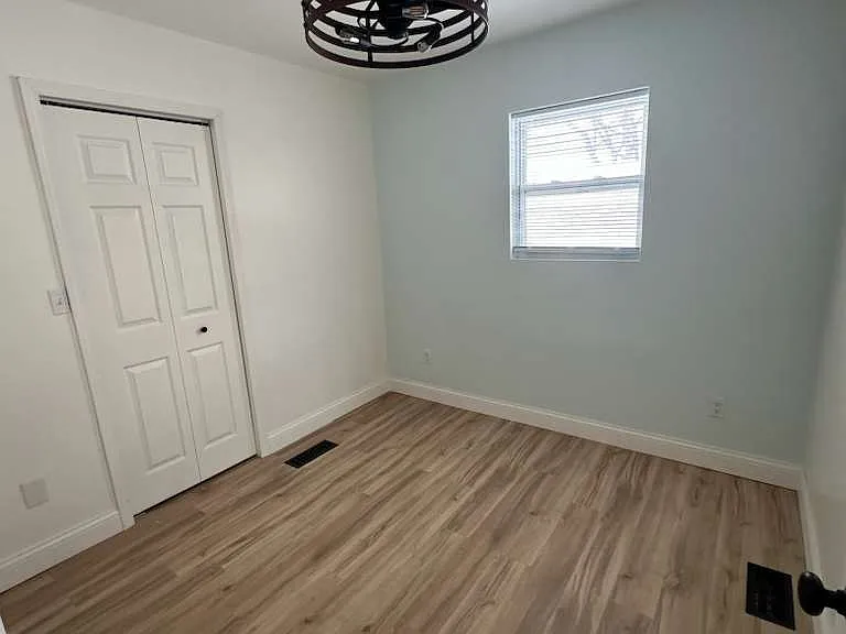 1577 E T Ave — Photo 7
