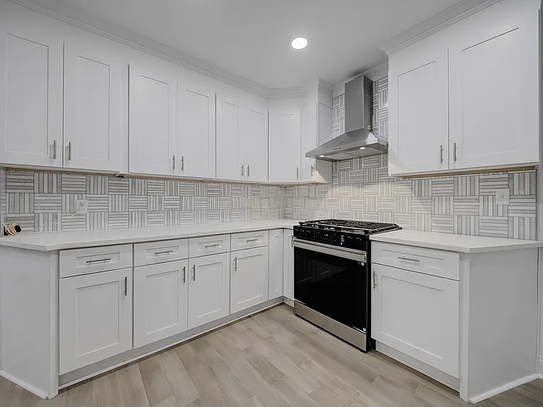 593 Lynnhaven Dr SW — Photo 16