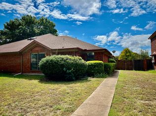 2107 Prairie Creek Trl, Garland, TX 75040