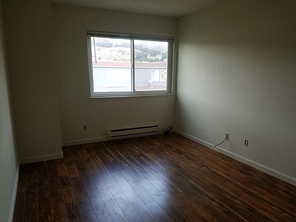 2nd image of 982 Nora Way APT 4