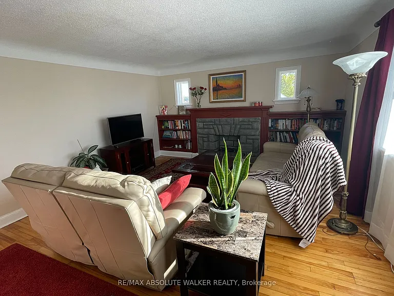 131 Dagmar Ave #3 — Photo 6