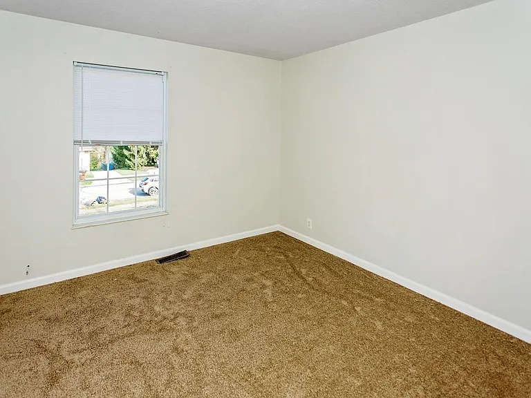 5695 Victoryview Ln — Photo 14