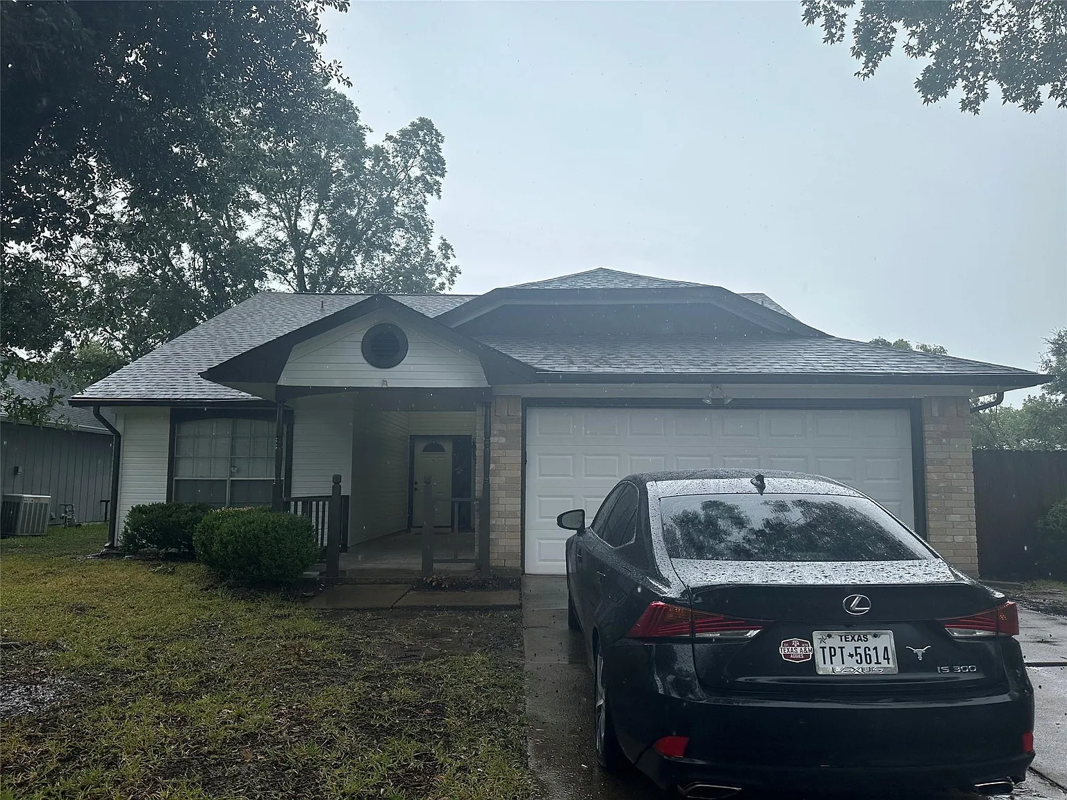 3 bed, 2.0 bath, 1772 sqft, $1,800 — Photo 1