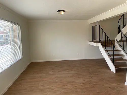 4066 Weymouth Ln Photo 1