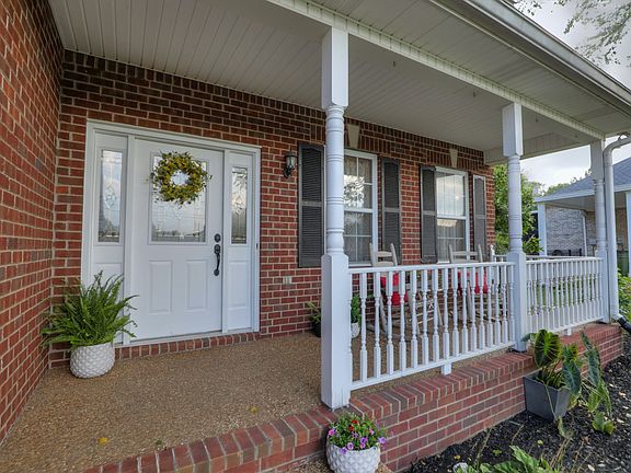 3rd image of 1614 Woodhaven Ct