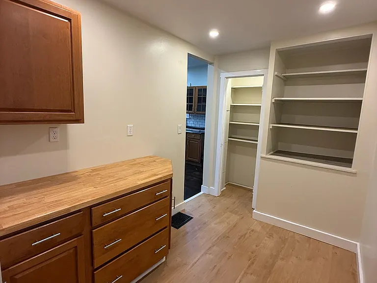 22 Weider St — Photo 23