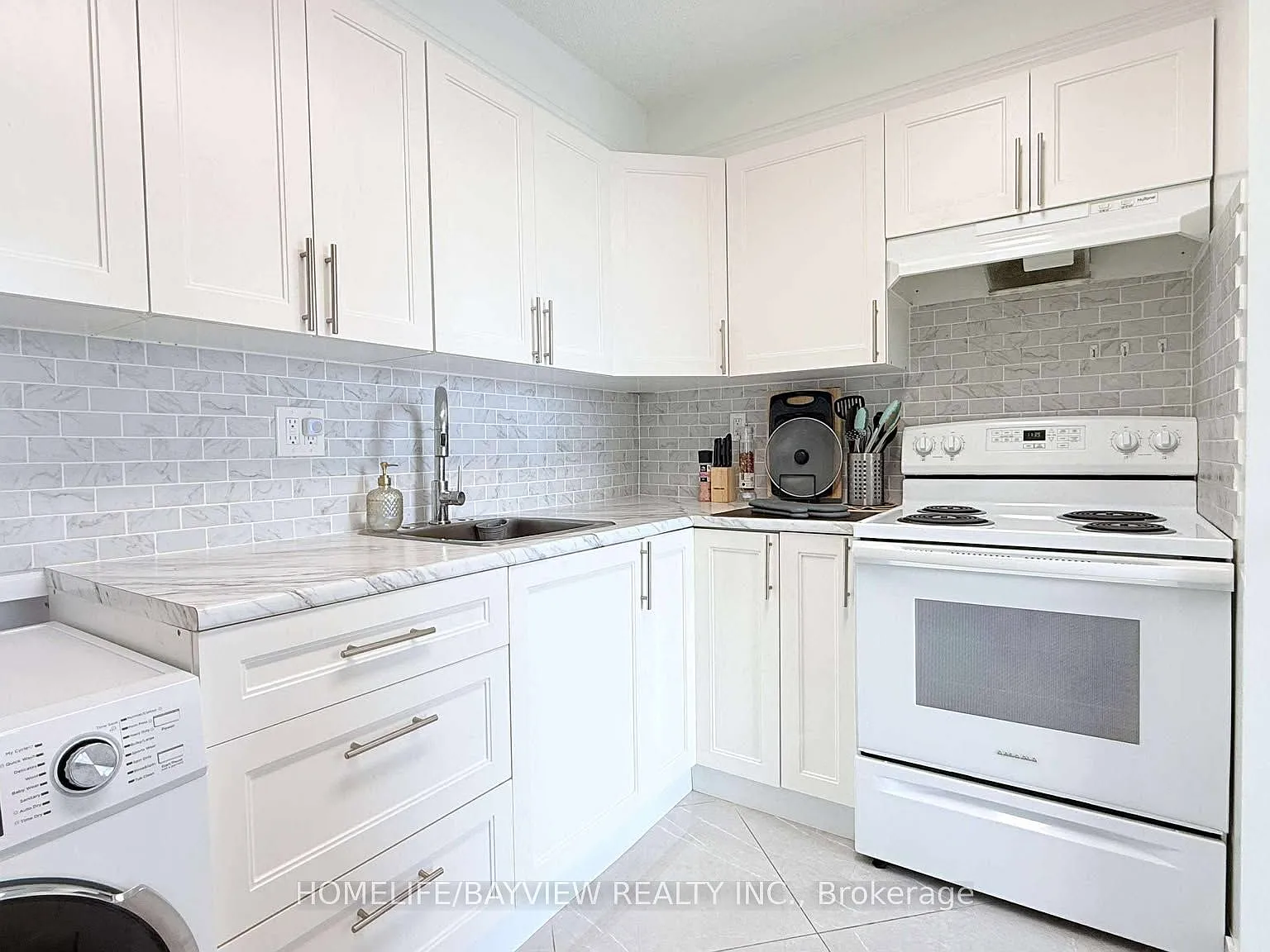 3 bed, $2,700 — Photo 3