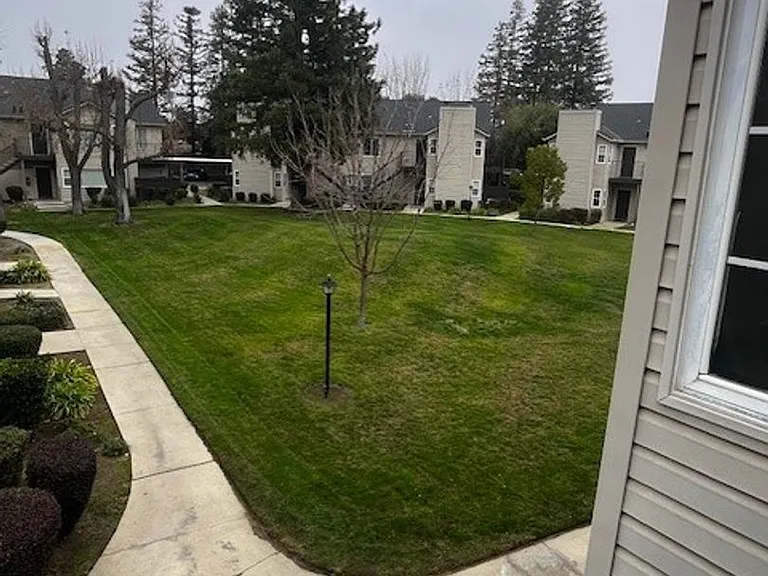 Carmel Woods Apartments — Photo 101
